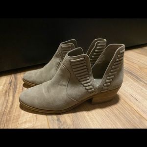 Vince Camuto Pevista Booties